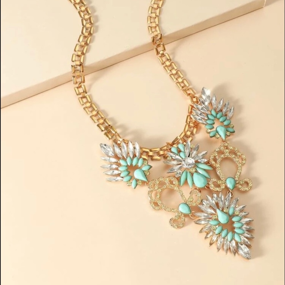 TEAL RHINESTONE BOHO STATEMENT NECKLACE